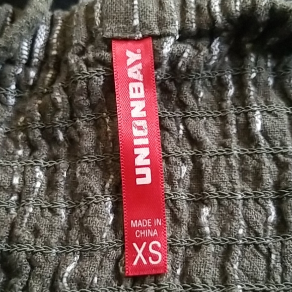 green crop top,, xsmall - Picture 6 of 6